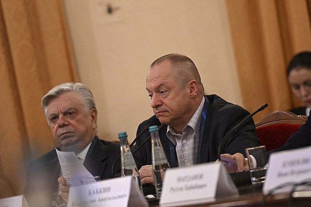 Директор АНО "Главинтеллектплан" Андрей Подойницын. Сессия "Денежно-кредитная политика"