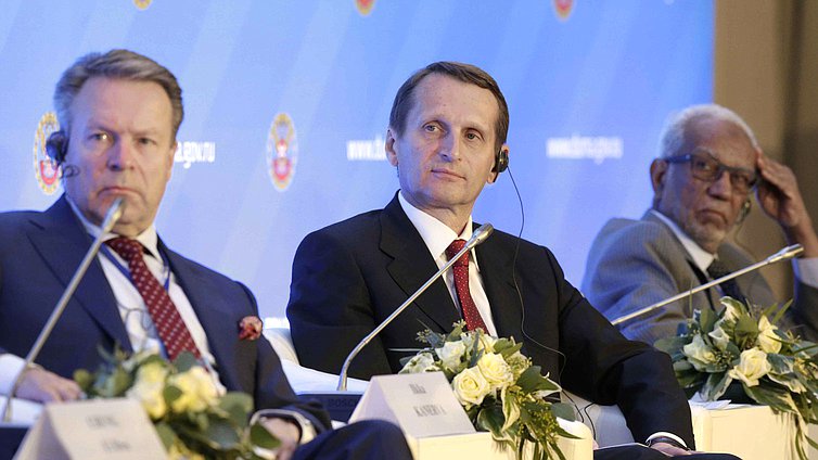 Пленарное заседание IV Международного парламентского форума «Роль парламентов в обеспечении международной безопасности в современных условиях». 
