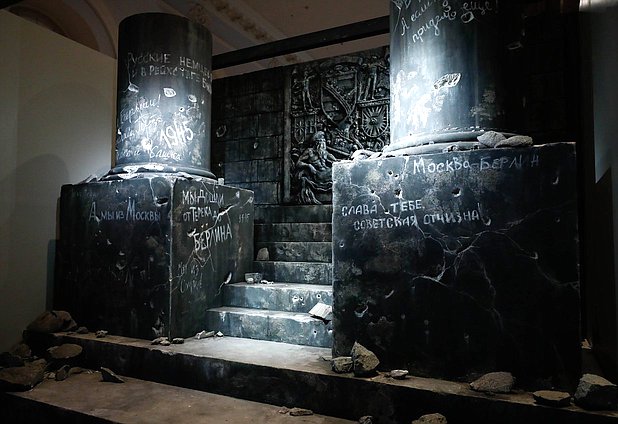 Члены делегаций стран-членов ОДКБ посетили выставки "Великая Победа. Россия - моя история" и "Без срока давности. Нюрнберг. 80 лет" в Москве