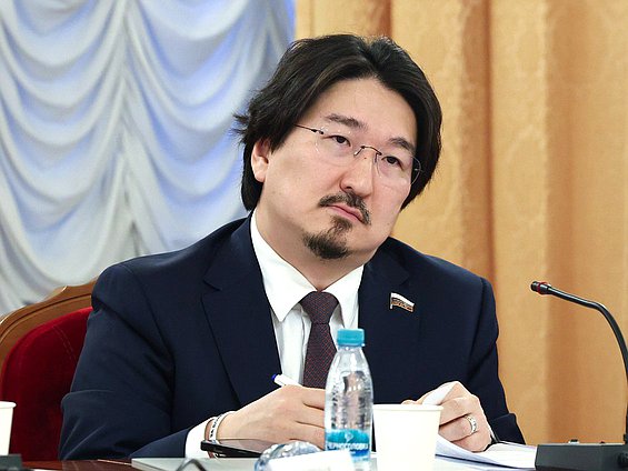 Член Комитета по охране здоровья Бадма Башанкаев