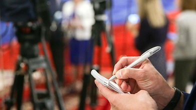 Пресс-подход Председателя Комитета по безопасности и противодействию коррупции Василия Пискарева и Первого заместителя Председателя Комиссии ОП РФ по развитию информационного сообщества Александра Малькевича