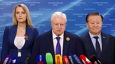 Пресс-подход представителей фракции «Справедливая Россия — За правду»