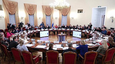 Круглый стол на тему «Государственная поддержка и пути развития отечественной кинематографии»