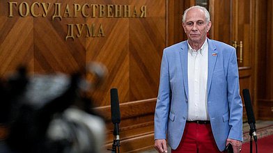 Пресс-подход общественного деятеля из ФРГ Александра фон Бисмарка