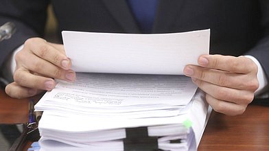 Круглый стол фракции КПРФ на тему "35 лет Всесоюзному референдуму о сохранении СССР: уроки, выводы и перспективы"