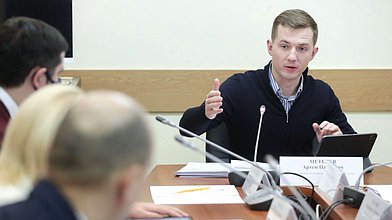 Заседание Комитета по молодежной политике