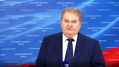 Пресс-подход Первого заместителя руководителя фракции «Справедливая Россия» Михаила Емельянова