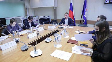Заседание рабочей группы при Комитете по молодежной политике