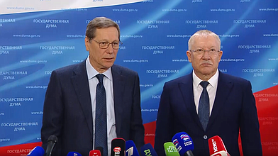Пресс-подход Первого заместителя Председателя ГД Александра Жукова и Председателя Комитета по контролю Олега Морозова