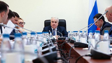 Расширенное заседание Комитета по энергетике на тему «Дифференциация тарифов для населения: влияние на объемы перекрестного субсидирования и благосостояние населения»