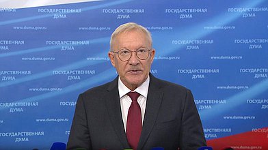 Пресс-подход Председателя Комитета по контролю Олега Морозова