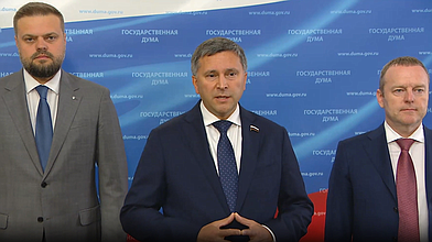 Пресс-подход представителей фракции "Единая Россия"